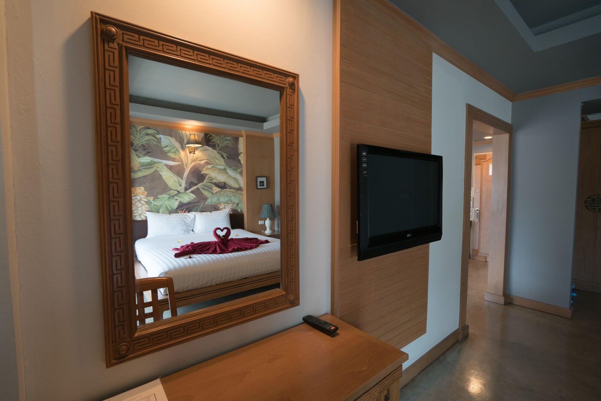 Minatale Phuket Hotel Patong Kültér fotó
