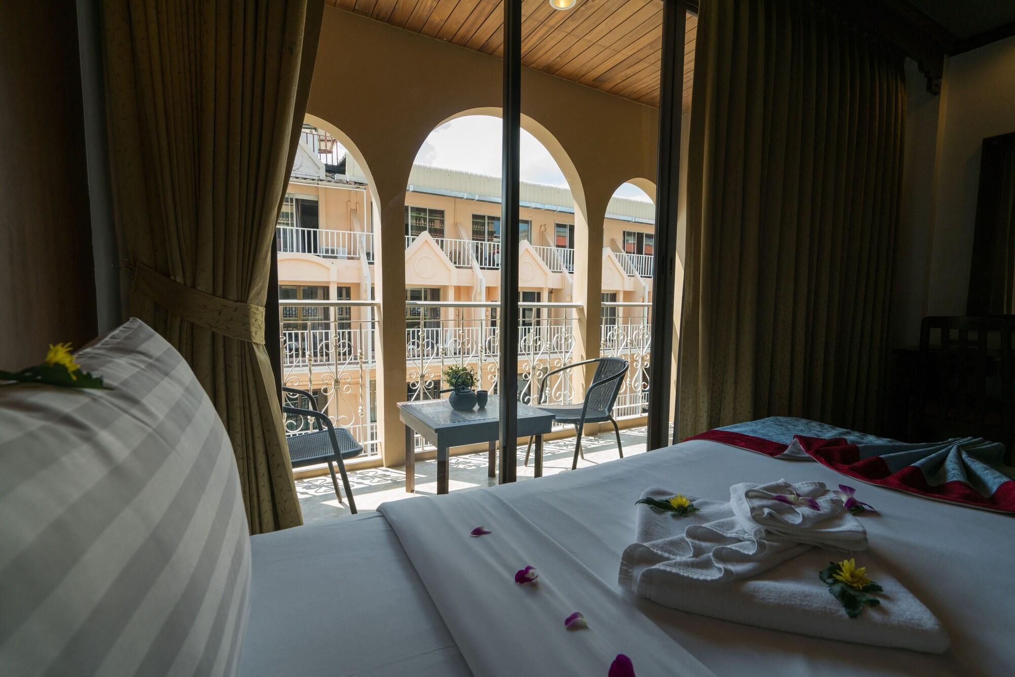 Minatale Phuket Hotel Patong Kültér fotó