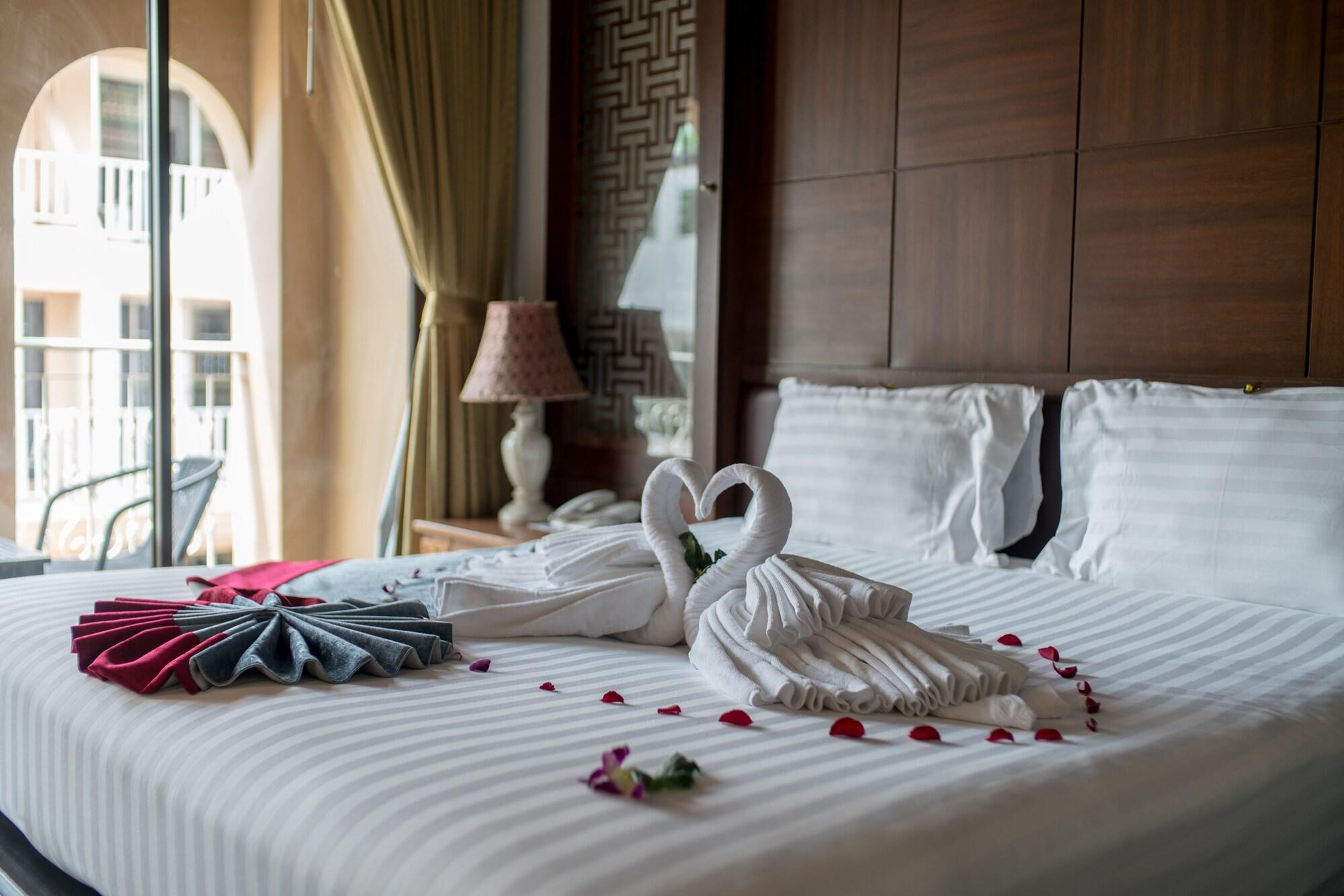 Minatale Phuket Hotel Patong Kültér fotó